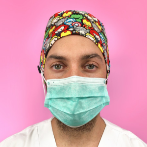 Gorro sanitario pelo corto con botones estampado superhéroes - Imagen 2